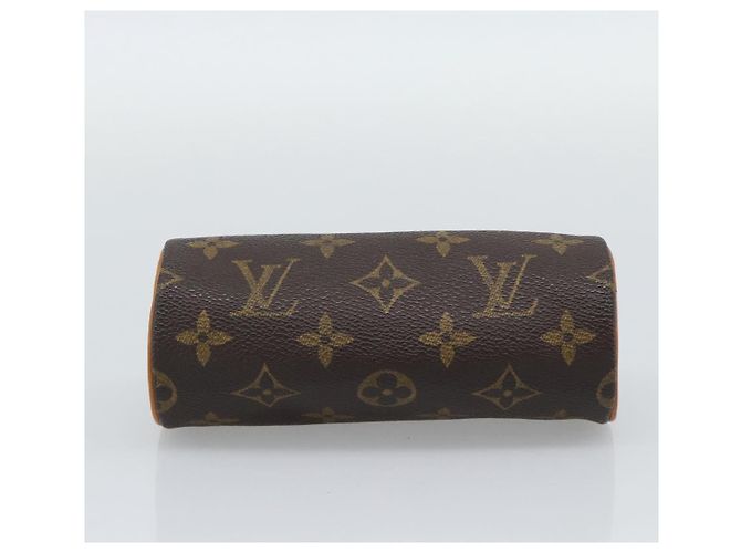 LOUIS VUITTON Pochette Papillon Monogram LV Auth 195230V Monogramme - vue 5