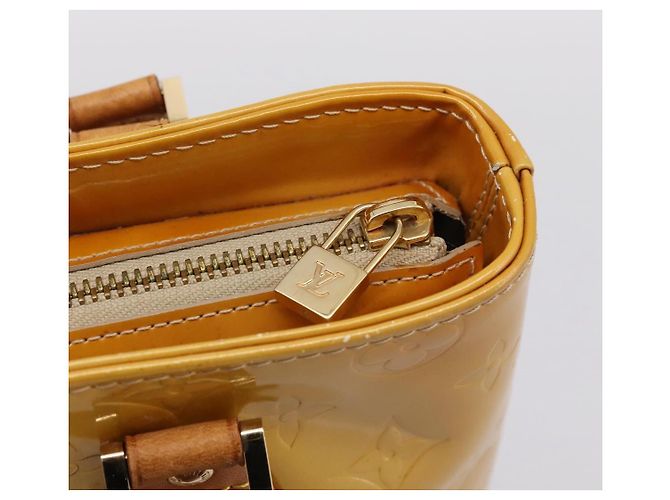 Sac à main LOUIS VUITTON Monogram Vernis Houston Beige M91004 LV Auth BA14836 - vue 18