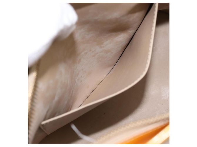 Sac à main LOUIS VUITTON Monogram Vernis Houston Beige M91004 LV Auth BA14836 - vue 22