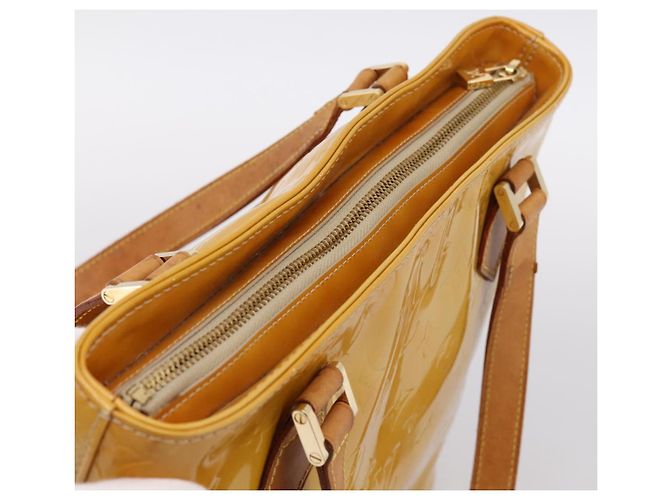 Sac à main LOUIS VUITTON Monogram Vernis Houston Beige M91004 LV Auth BA14836 - vue 6