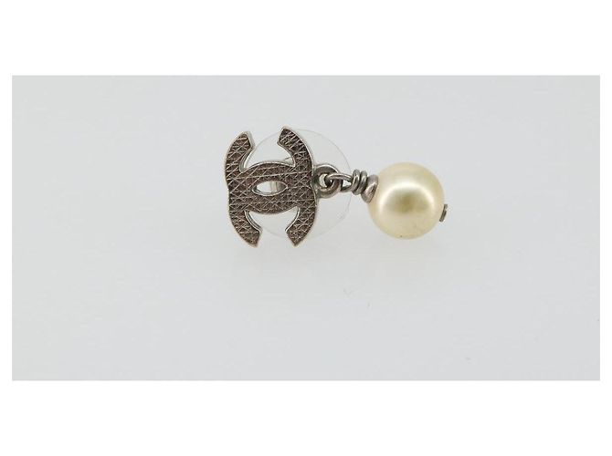 Orecchini CHANEL COCO Mark Pierce metallo Argento CC Auth 195942A - vista 2