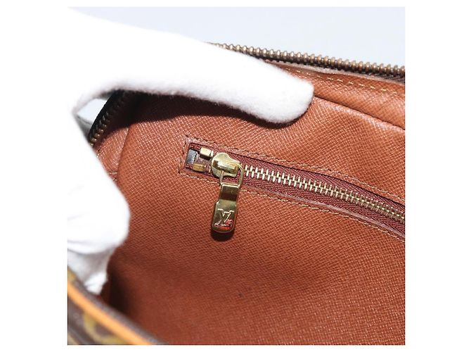 LOUIS VUITTON Monogram Marly Dragonne GM Clutch Bag M51825 LV Auth 196273 Monogramme - vue 21