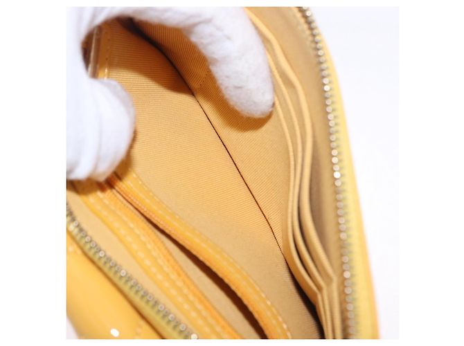 Borsa a tracolla CHANEL COCO Mark Chain in pelle verniciata Giallo Gold CC Auth 196819SAM D'oro - vista 23