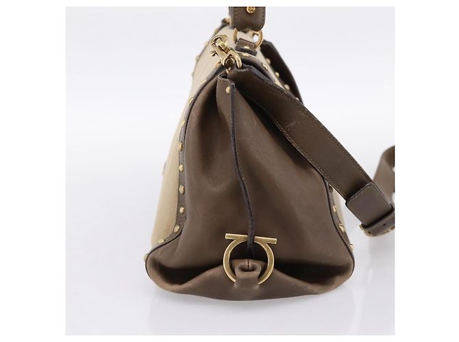 Borsa Salvatore Ferragamo Gancini Canvas 2way Beige Gold Auth 196765 D'oro - vista 3