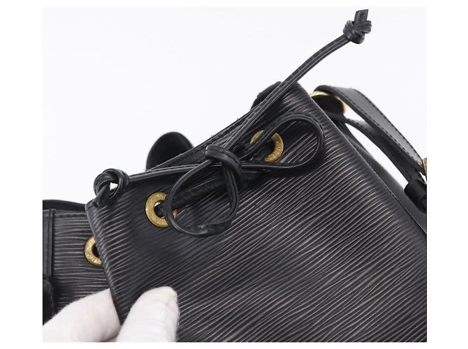 LOUIS VUITTON Bolsa de Ombro Epi Petit Noe Preta M44102 LV Auth 194918SAV Preto - vista 18