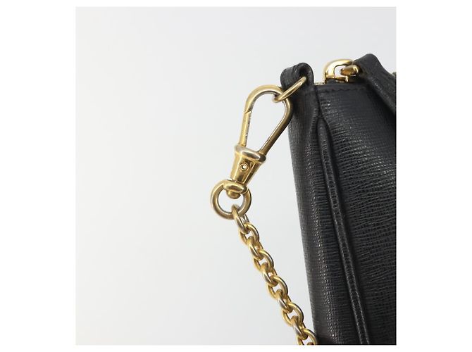 Pouch accessori FENDI in pelle nera e oro 8M0271 Auth 195418A Nero - vista 10