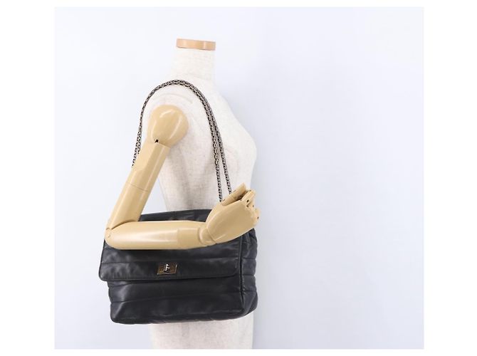 Borsa a tracolla CHANEL Chain Matelasse 2.55 in pelle d'agnello nera con CC argento Auth 195955A Nero - vista 24