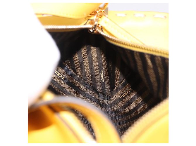FENDI Celeria Triangle Schultertasche aus Leder Gelb Goldfarben 8BS053 Auth 195557M - Ansicht 21