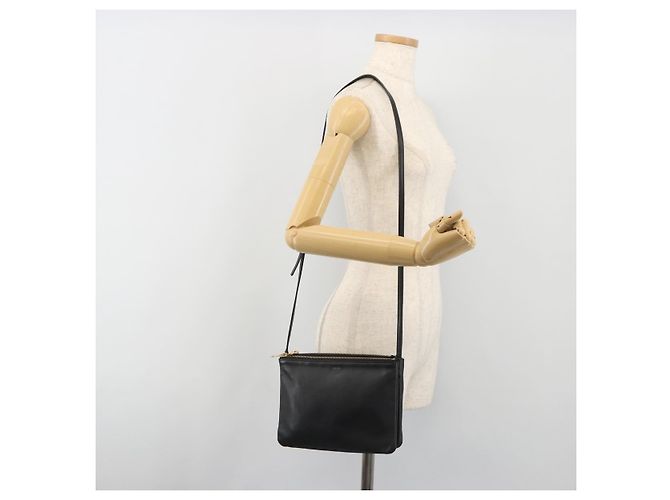 Céline Borsa a tracolla CELINE Trio in pelle nera e oro Auth 195660 Nero D'oro - vista 22