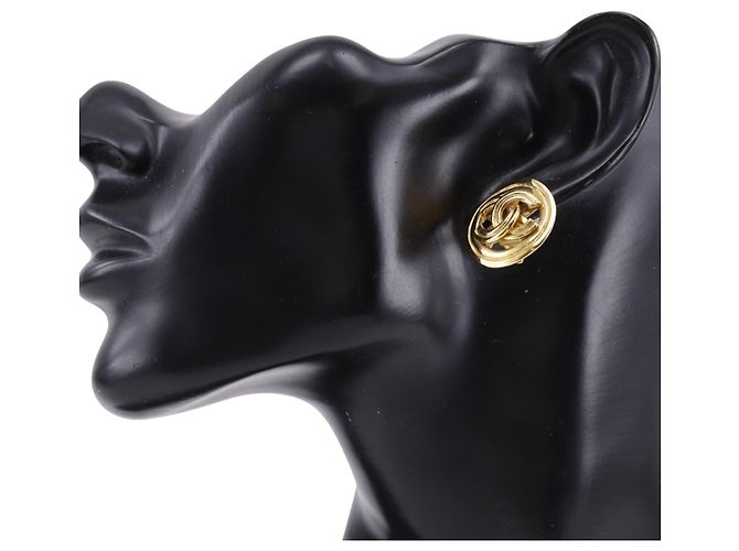 Orecchini a clip rotondi Chanel CC placcati oro D'oro - vista 12