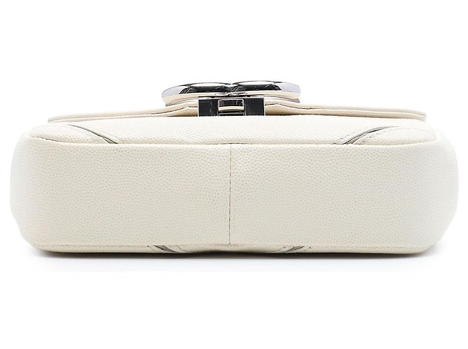 Borsa a tracolla Chanel Small Macro Chevron Caviar bianca Bianco - vista 3