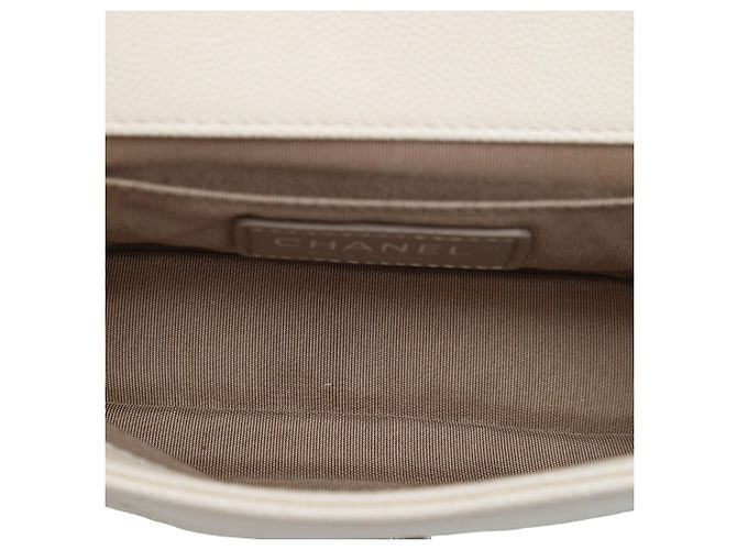 Borsa a tracolla Chanel Small Macro Chevron Caviar bianca Bianco - vista 4