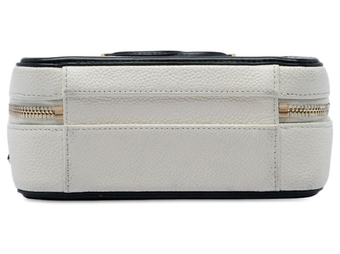 Borsa Vanity Chanel Small Caviar CC Filigree bianca Bianco - vista 3