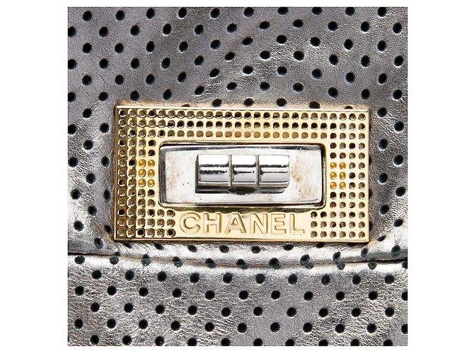 Tote Drill Chanel in vitello metallizzato craquelé e traforato Argento - vista 5