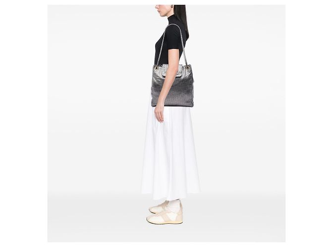 Tote Drill Chanel in vitello metallizzato craquelé e traforato Argento - vista 6