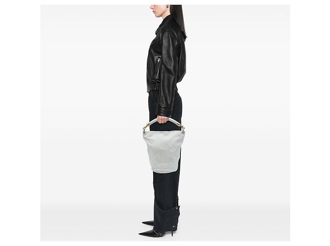 Borsa bucket Chanel CC in vitello bianca Bianco - vista 6