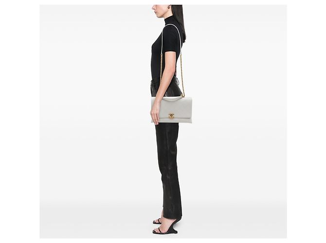 Borsa Satchel Chanel Medium Stitched Caviar Chic Affinity Bianca con Manico Superiore Bianco - vista 6