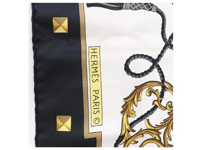 Hermès Carré 90 "LES CLES" Foulard di seta in Nero Beige - vista 10