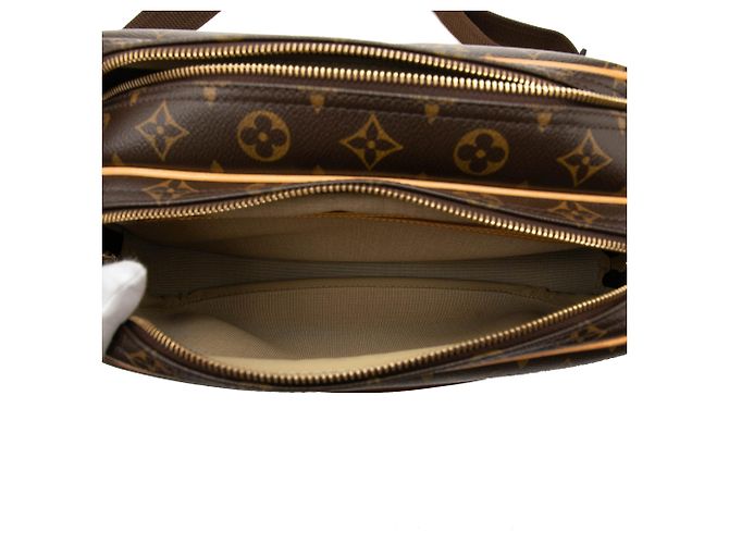 Borsa a tracolla Louis Vuitton Monogram Reporter PM Marrone - vista 5