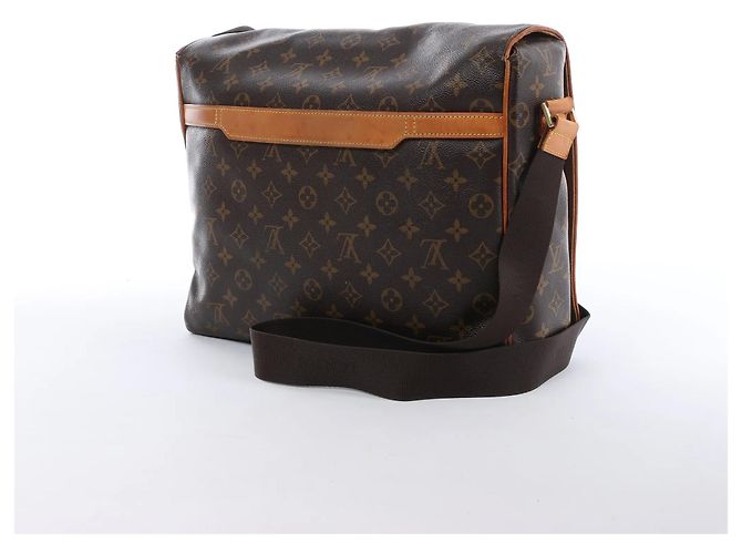 Borsa a tracolla Louis Vuitton Abbesses Monogram Canvas in marrone M45257 - vista 3