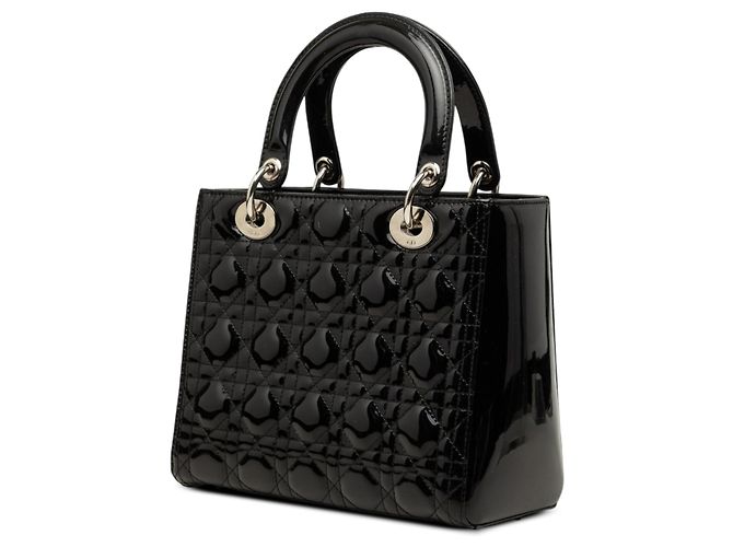 Bolsa Lady Dior Medium em couro envernizado Cannage Preta Preto - vista 2