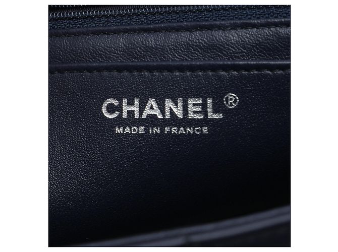 Borsa a tracolla Chanel Large Quilted Lambskin Elementary Chic Flap Blu - vista 5
