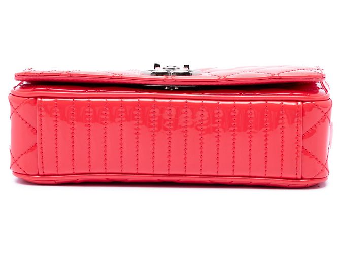 Borsa a tracolla Chanel Small Quilted Patent Coco Boy Flap rossa Rosso - vista 3