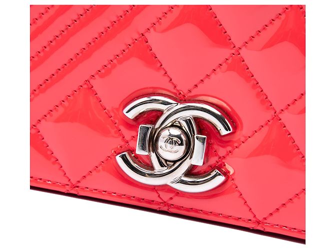 Borsa a tracolla Chanel Small Quilted Patent Coco Boy Flap rossa Rosso - vista 5