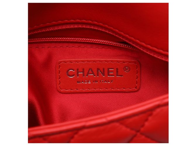 Borsa a tracolla Chanel Small Quilted Lambskin Tender Touch rossa Rosso - vista 5
