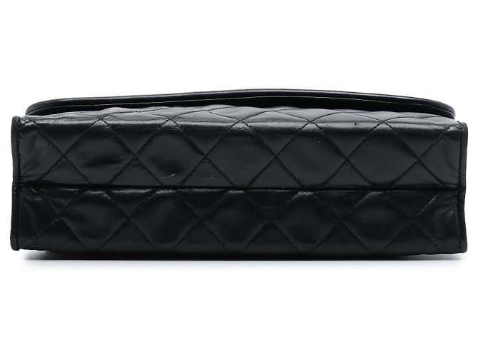 Black Chanel gesteppte Lammleder Schultertasche mit Quaste Schwarz - Ansicht 3