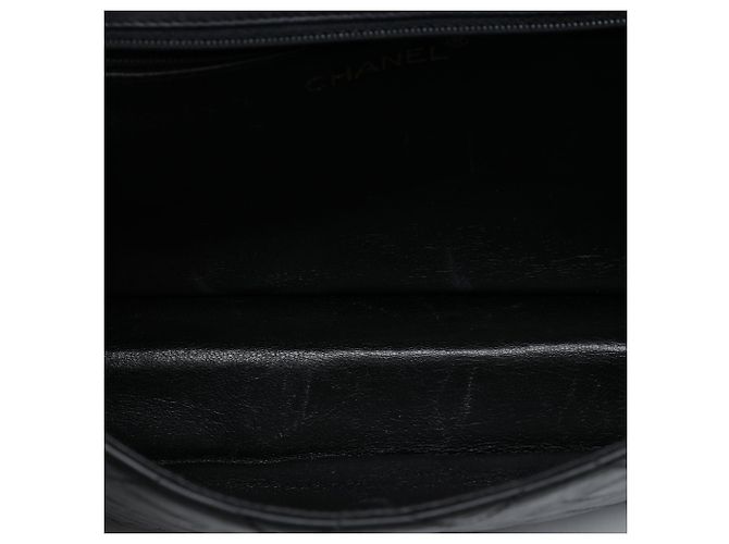 Black Chanel gesteppte Lammleder Schultertasche mit Quaste Schwarz - Ansicht 4