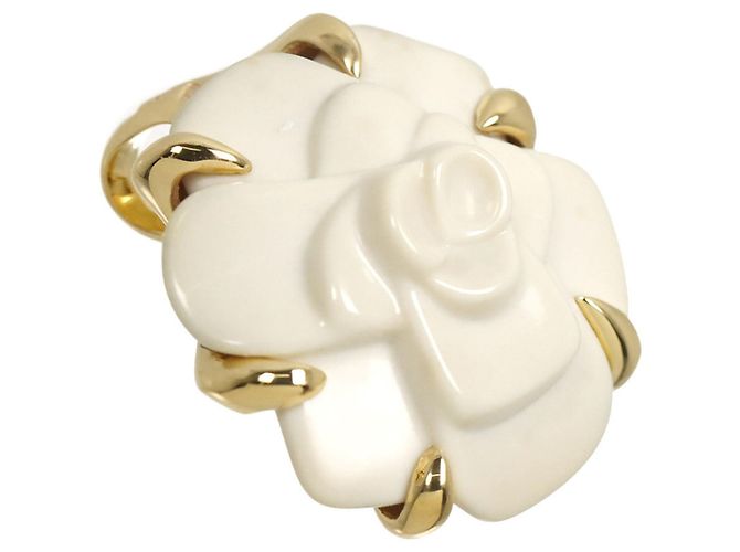 Pendente Chanel Camélia in oro giallo 18K - vista 2