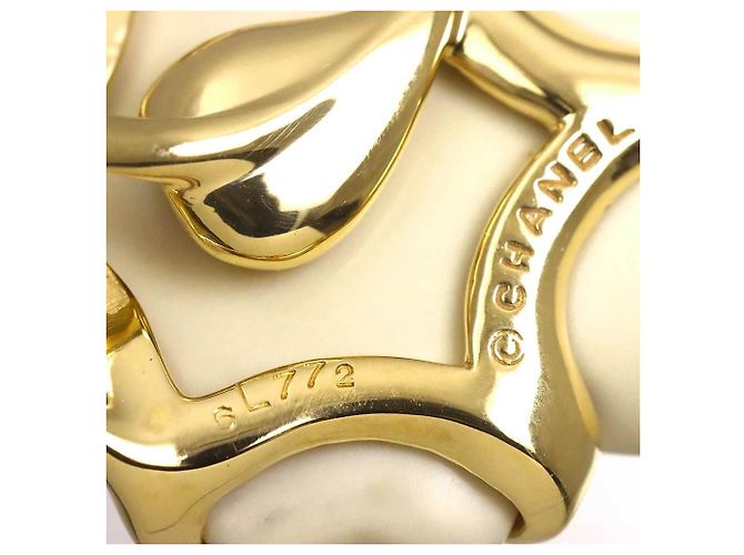 Pendente Chanel Camélia in oro giallo 18K - vista 5