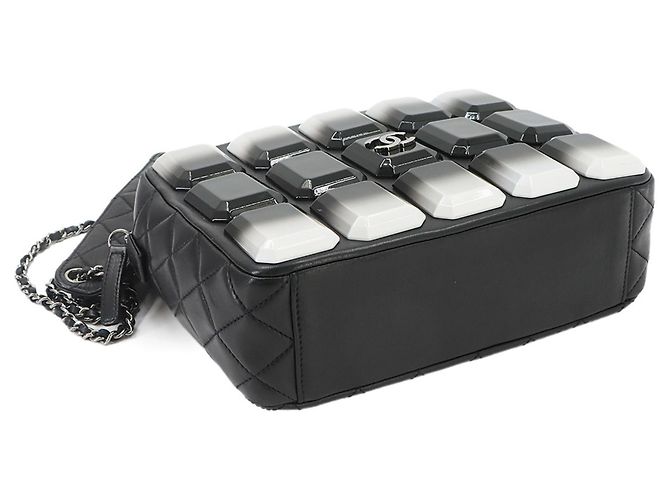 Borsa Camera Chanel Matelassé Nero Bianco - vista 5
