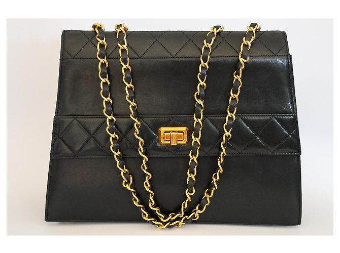 Borsa Chanel Trapeze a Patta in Pelle Matelassé Nera Nero - vista 2
