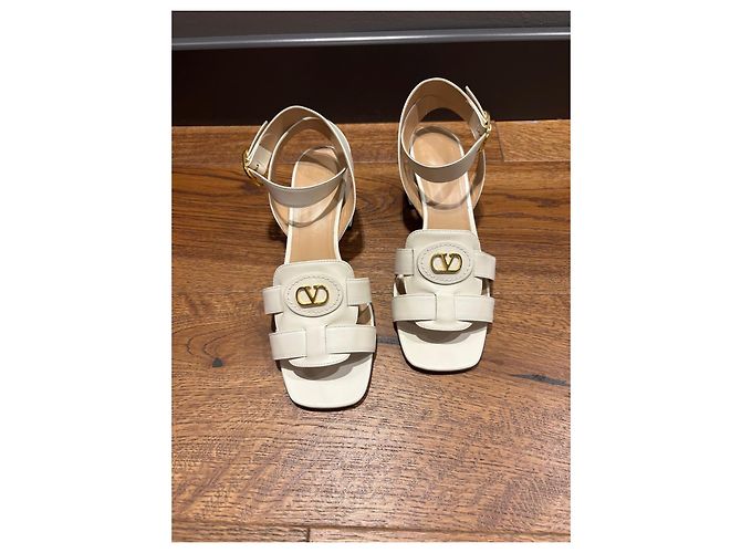Sandali VLOGO in pelle Ecru Valentino Garavani Bianco - vista 13