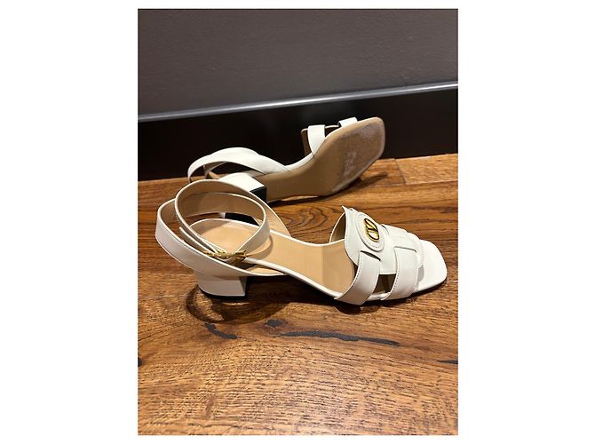 Sandali VLOGO in pelle Ecru Valentino Garavani Bianco - vista 8