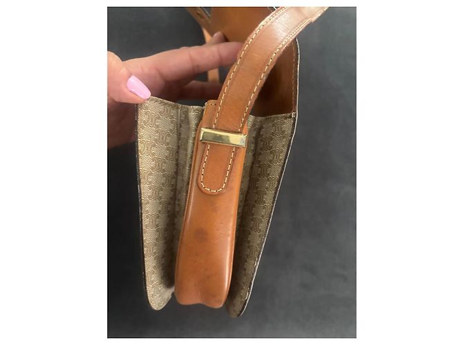 Céline Celine Triomphe Borsa a Tracolla in Tela Monogram e Pelle Marrone Beige - vista 6
