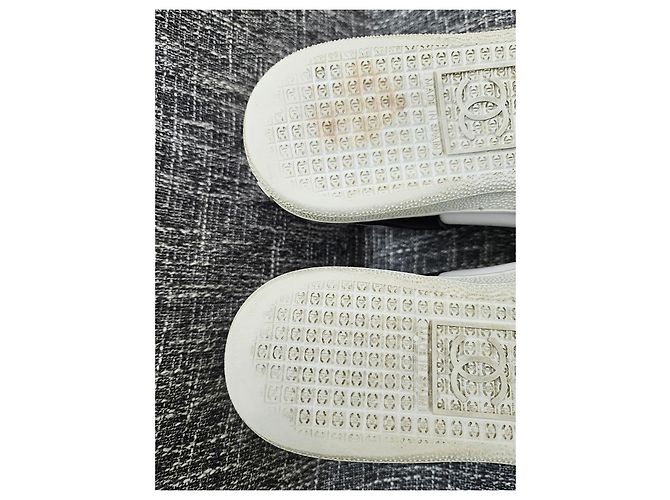 Sneakers alte Chanel in pelle bianca e nera Nero Bianco - vista 15