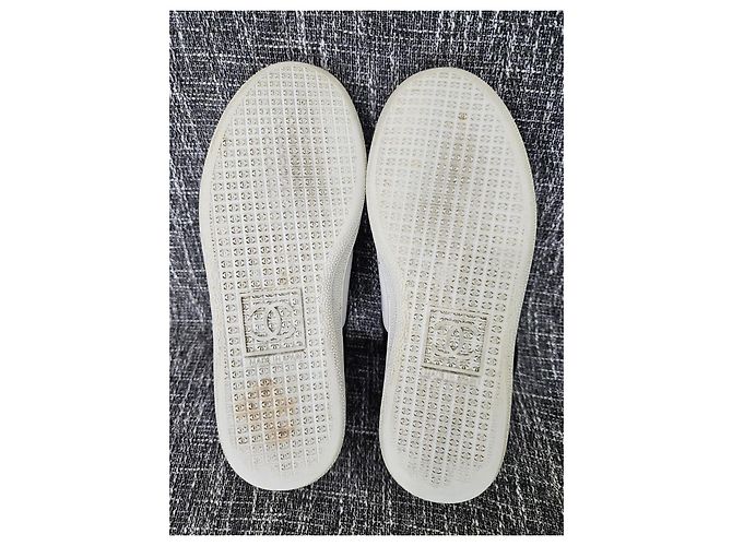 Sneakers alte Chanel in pelle bianca e nera Nero Bianco - vista 16