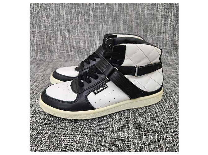 Sneakers alte Chanel in pelle bianca e nera Nero Bianco - vista 5