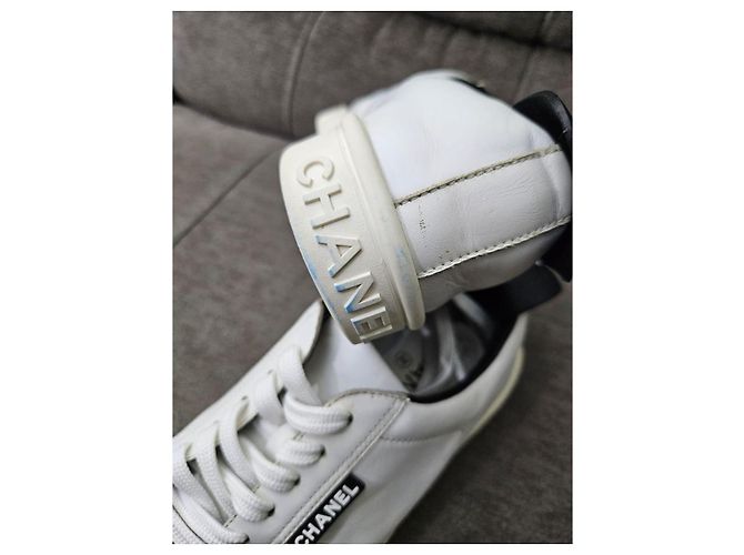 Sneakers Chanel in pelle bianca Bianco - vista 16
