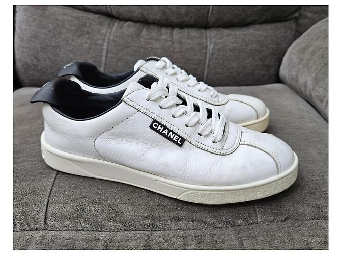 Sneakers Chanel in pelle bianca Bianco - vista 4