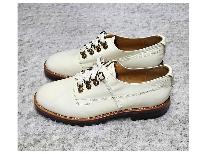 Scarpe Derby stringate in pelle verniciata bianca Christian Dior Bianco - vista 3