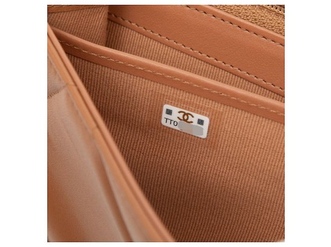 Cartera larga de piel de cordero marrón de Chanel Castaño - vista 7