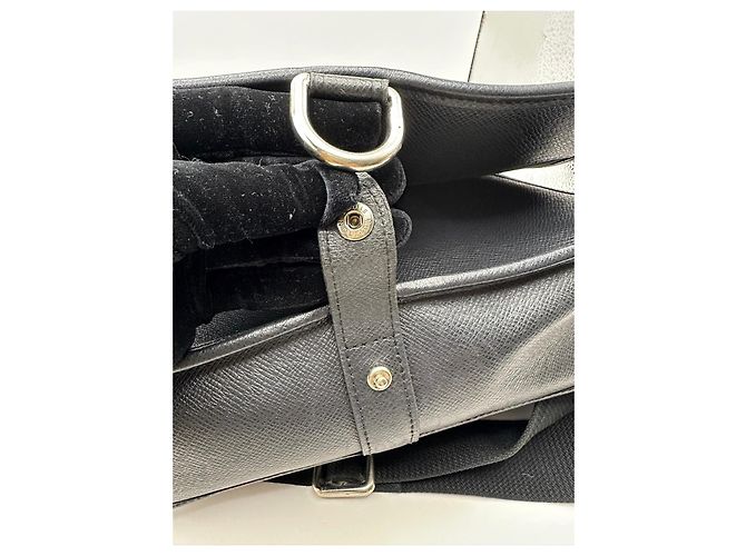 Borsa Messenger Louis Vuitton Taiga Nero - vista 7
