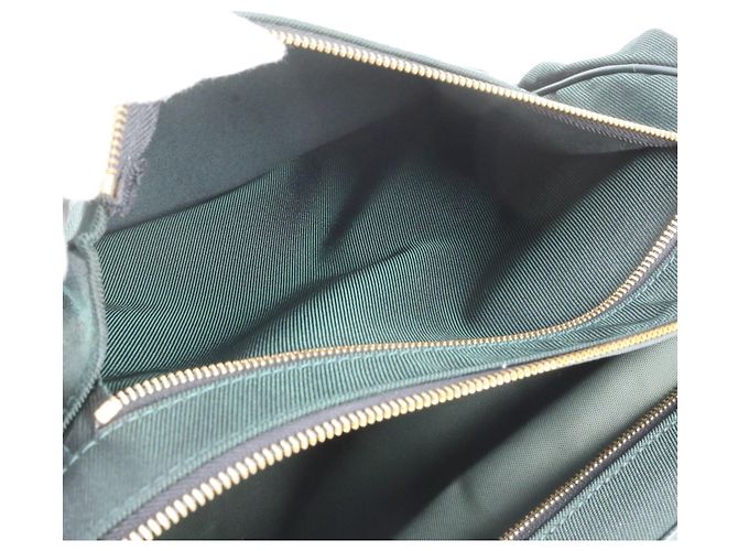 Borsa a tracolla Louis Vuitton Taiga Portable Cinq Centrée - vista 15