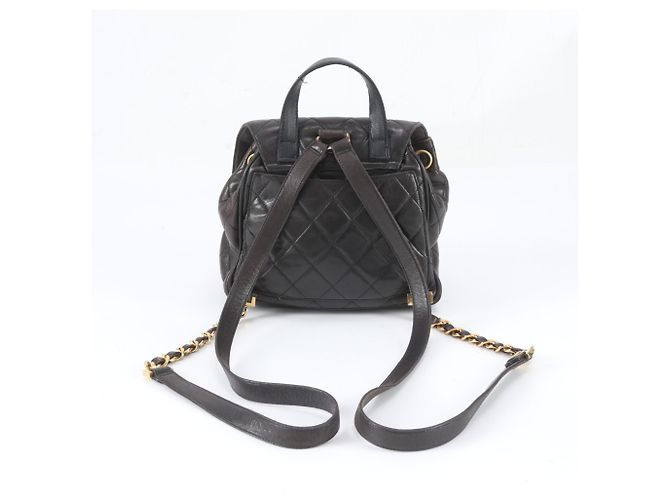 Zaino e borsa a tracolla Chanel in pelle d'agnello matelassé con catena Nero - vista 3