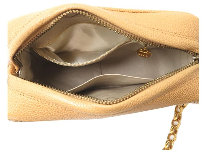 Borsa a tracolla Chanel in vitello martellato beige - vista 6