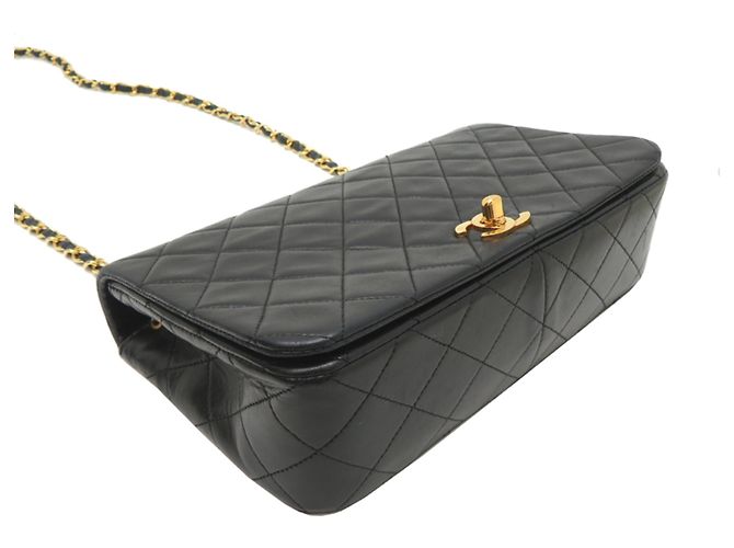 Borsa a tracolla Chanel Matelassé 23 con catena Nero - vista 3